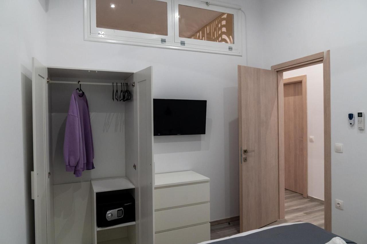 Central Suites Aegina 2 Экстерьер фото